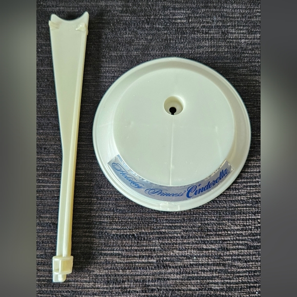 Barbie Stand - Picture 2 of 2